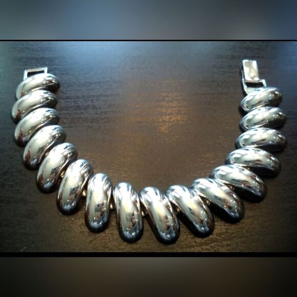 VINTAGE ESTATE SIGNED NAPIER SILVER TONE 7.5" BRACELET EXCELLENT CONDITION - Picture 1 of 3